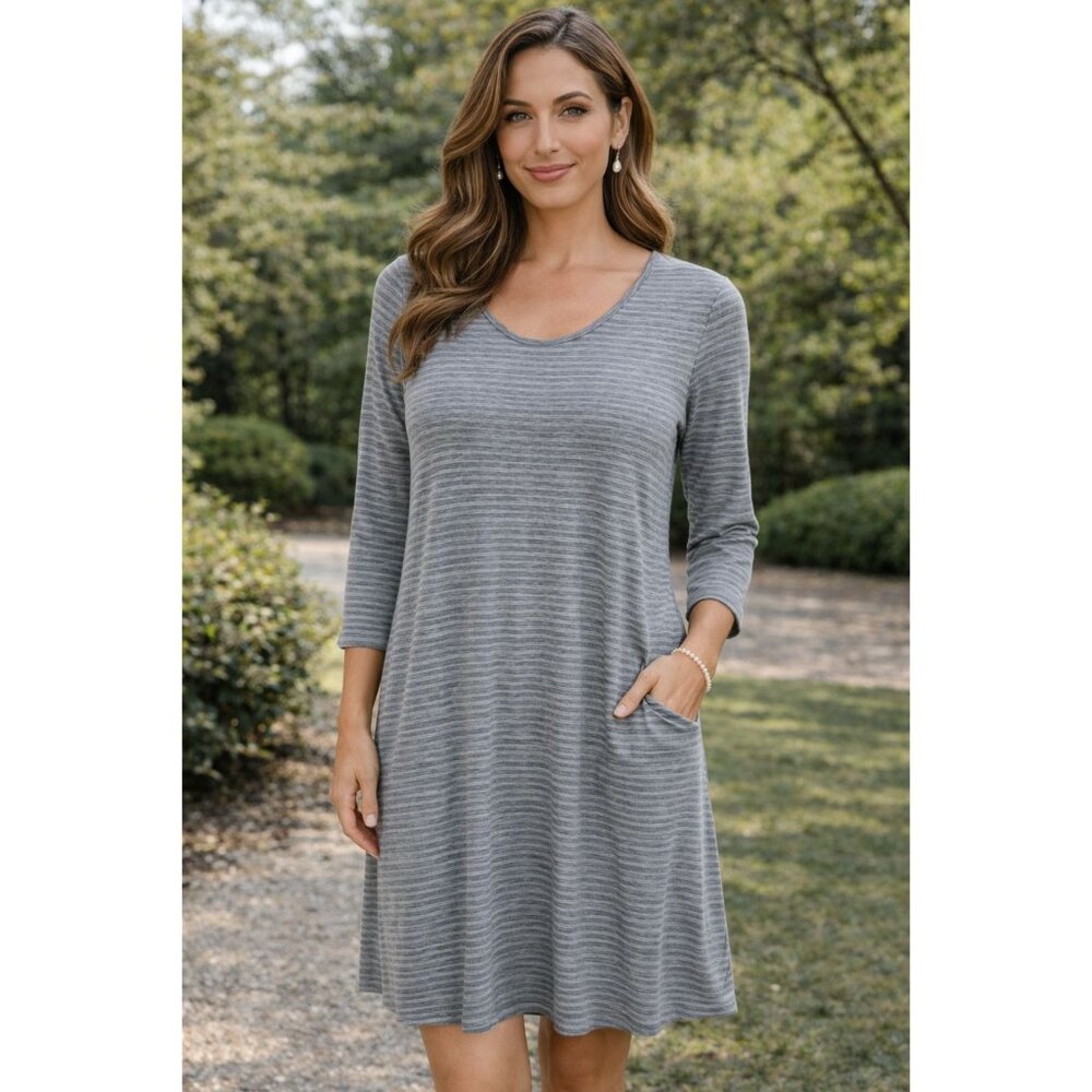 Garnet Hill Women’s SMALL Grey White Striped Seamed Knit Trapeze Dress NEW